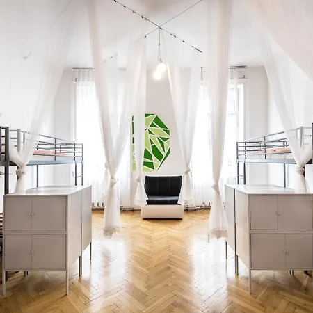 Hostel Avenue Budapesta