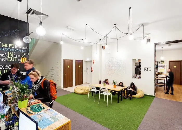 Avenue אכסניה *