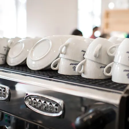 艾沃宁旅馆 旅馆